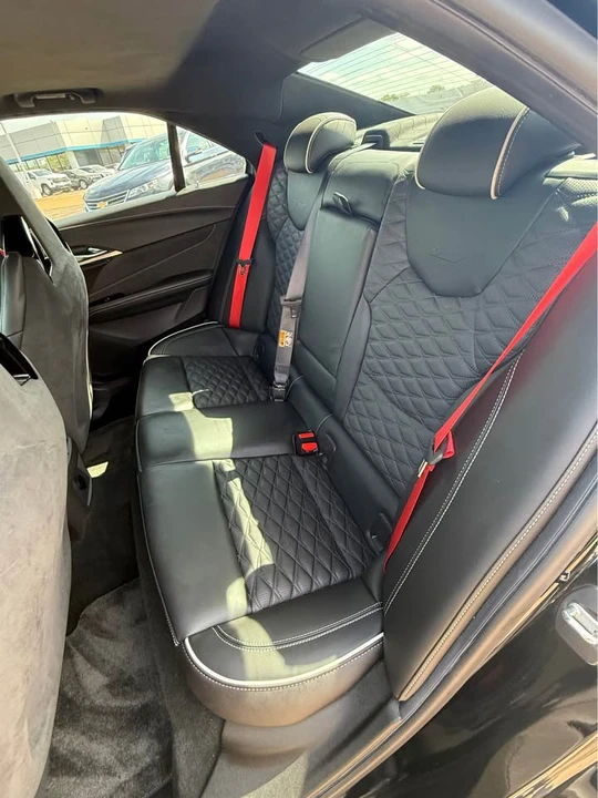 2022 Cadillac - Image 11 of 14