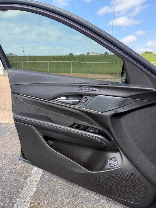 2022 Cadillac - Image 4 of 14