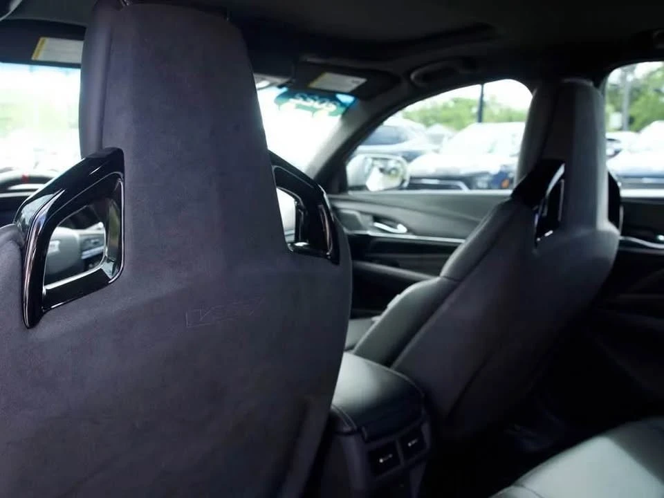 2022 Cadillac CT4-V Blackwing - Image 10 of 15