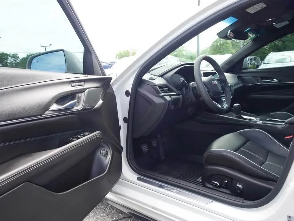 2022 Cadillac CT4-V Blackwing - Image 5 of 15