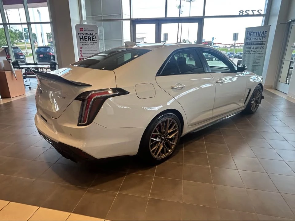 2022 Cadillac CT4-V Blackwing - Image 4 of 13