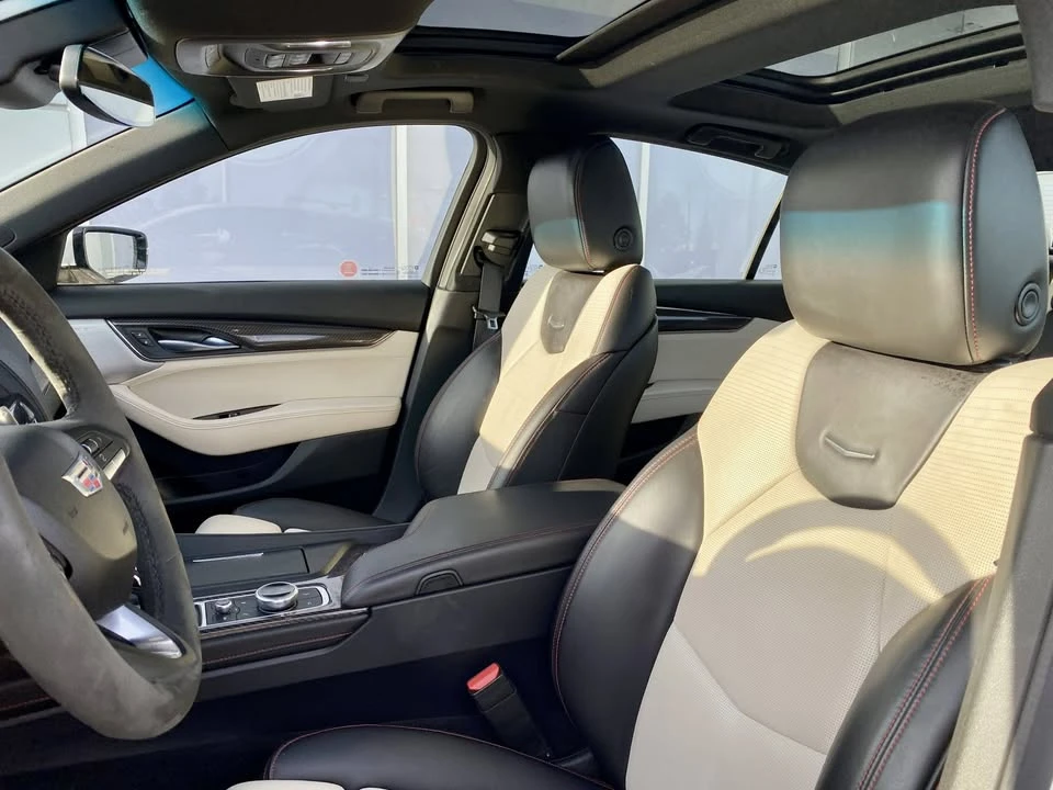 2022 Cadillac CT5 - Image 5 of 6