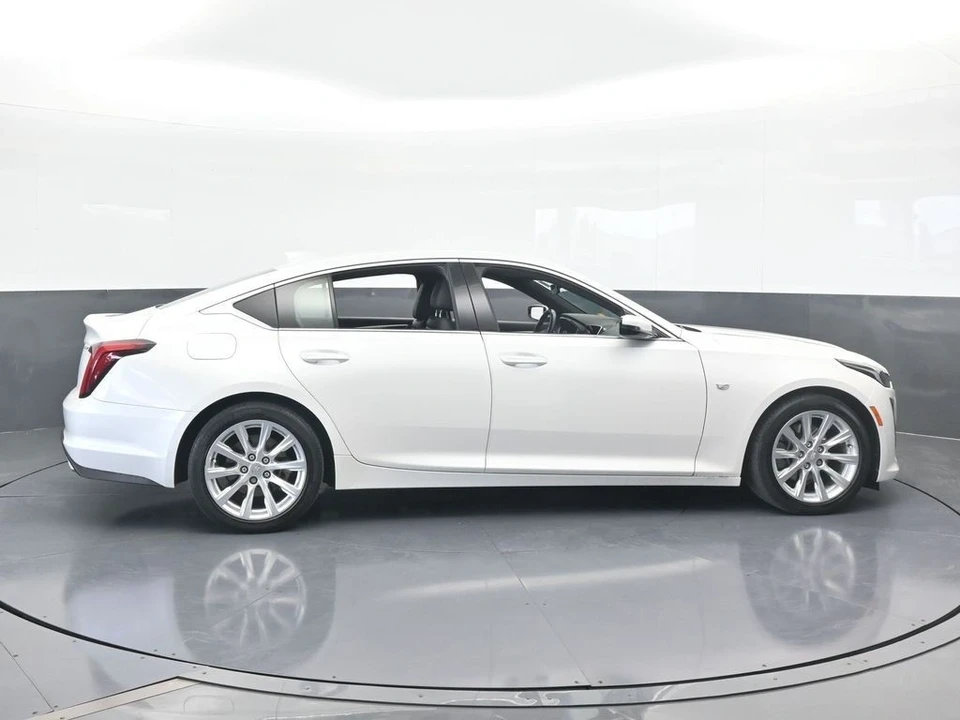 2022 Cadillac CT5 - Image 9 of 12