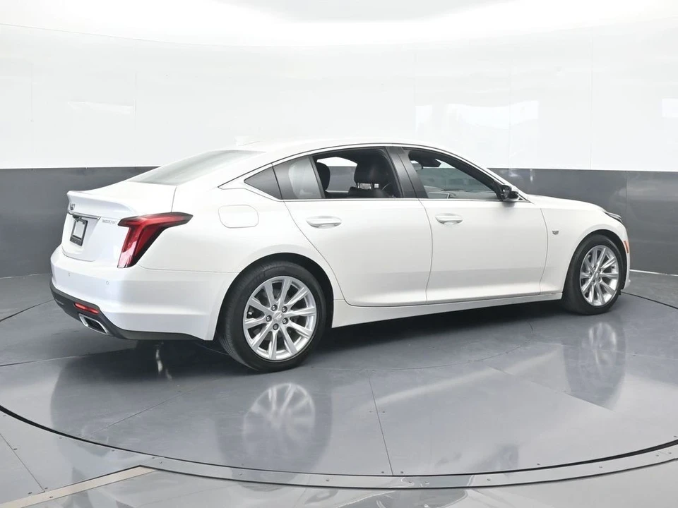 2022 Cadillac CT5 - Image 8 of 12