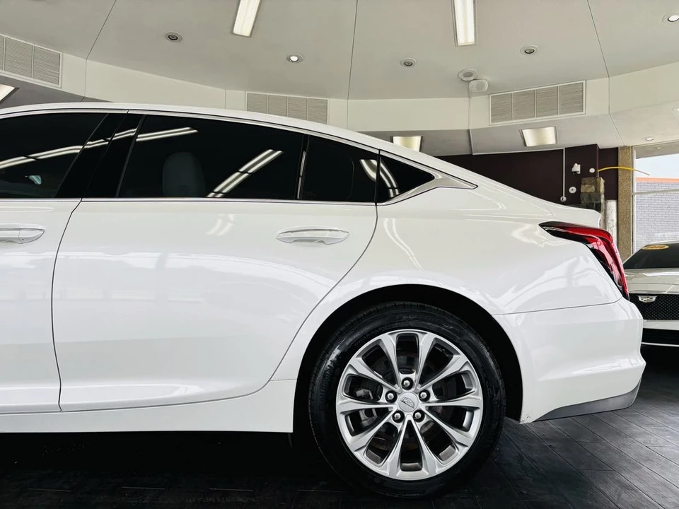 2022 Cadillac CT5 - Image 16 of 31