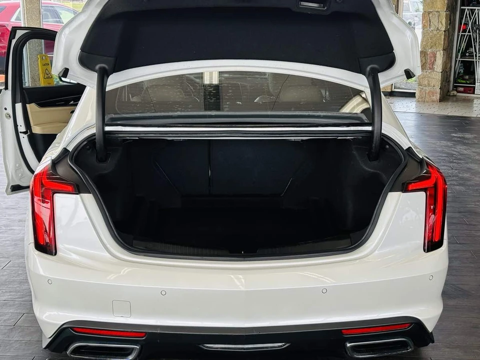 2022 Cadillac CT5 - Image 10 of 31