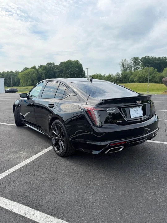 2022 Cadillac CT5 - Image 3 of 8