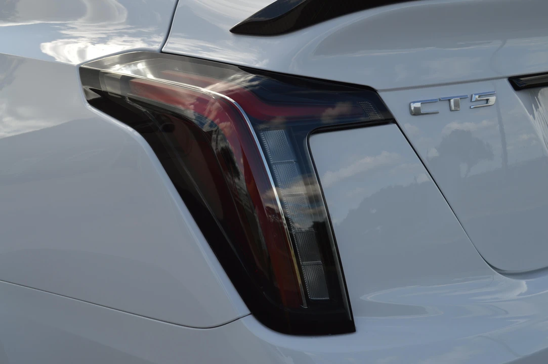 2022 Cadillac CT5-V Blackwing - Image 16 of 31