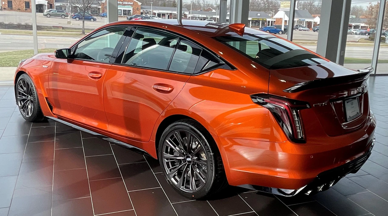 2022 Cadillac CT5-V Blackwing - Image 18 of 31