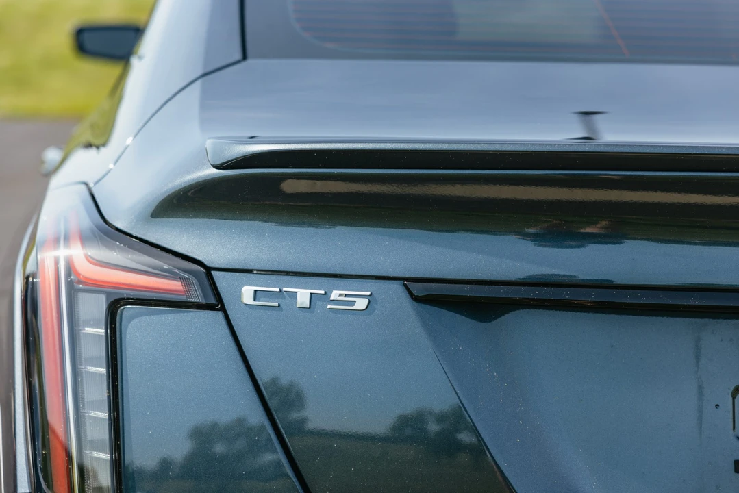 2022 Cadillac CT5-V Blackwing - Image 19 of 31