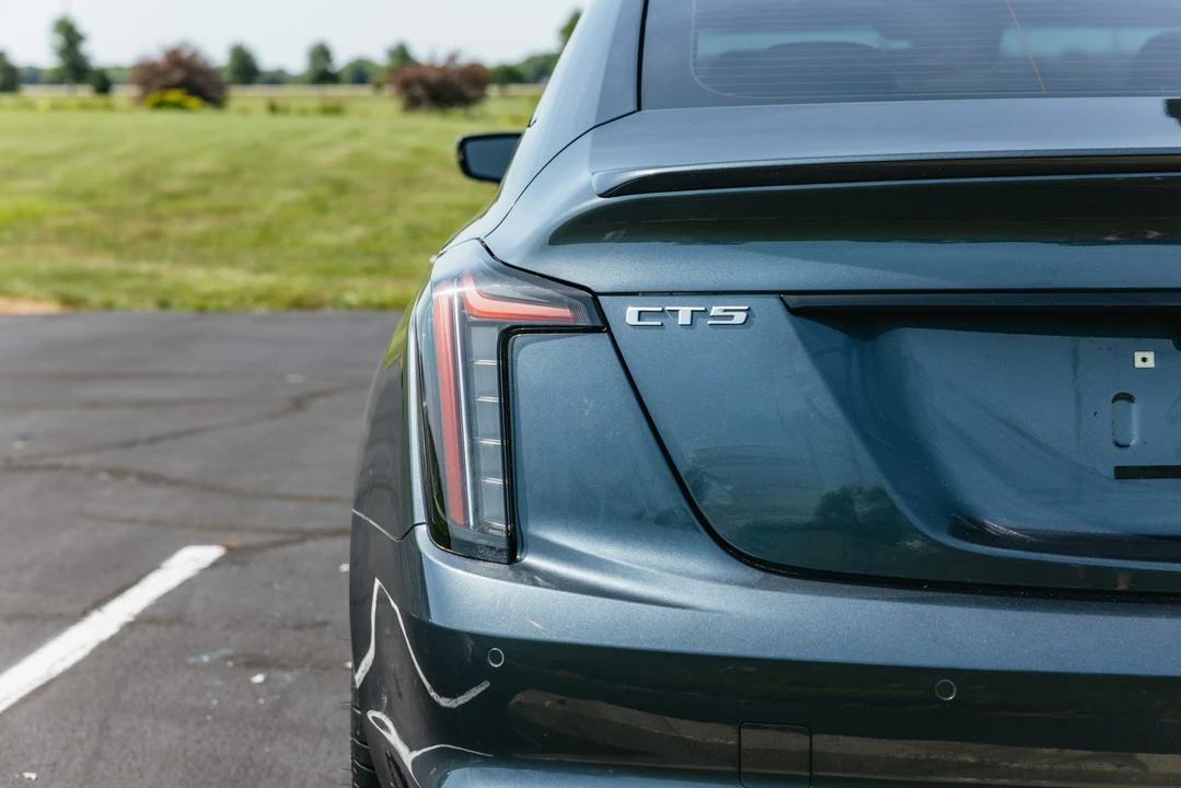 2022 Cadillac CT5-V Blackwing - Image 14 of 31