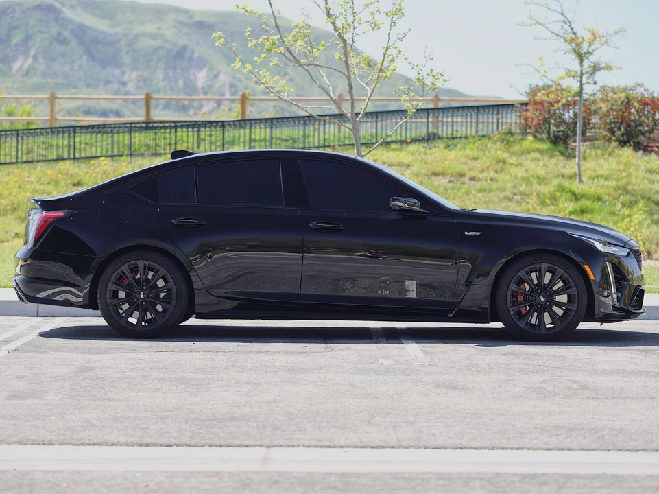 2022 Cadillac CT5-V Blackwing - Image 9 of 31