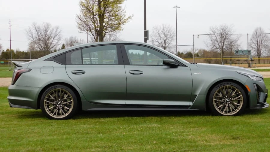 2022 Cadillac CT5-V Blackwing - Image 2 of 24