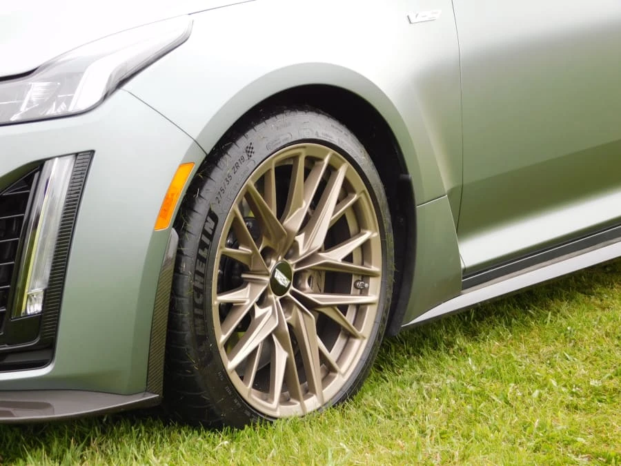2022 Cadillac CT5-V Blackwing - Image 9 of 24