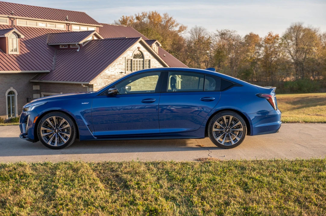 2022 Cadillac CT5-V Blackwing - Image 21 of 31
