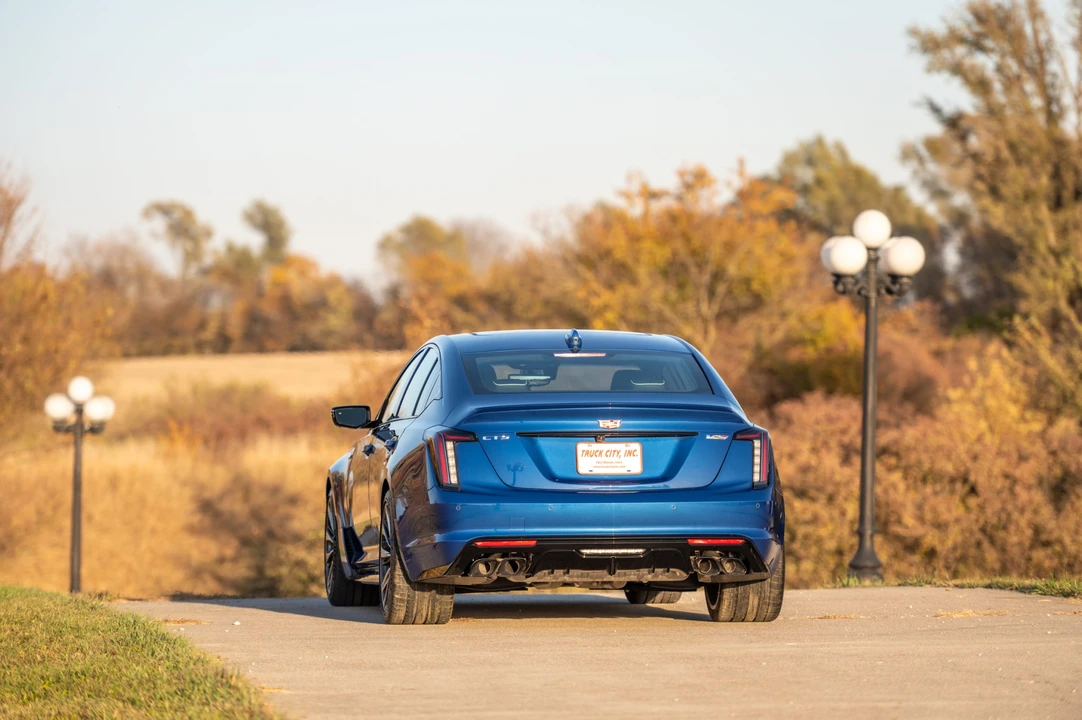 2022 Cadillac CT5-V Blackwing - Image 31 of 31
