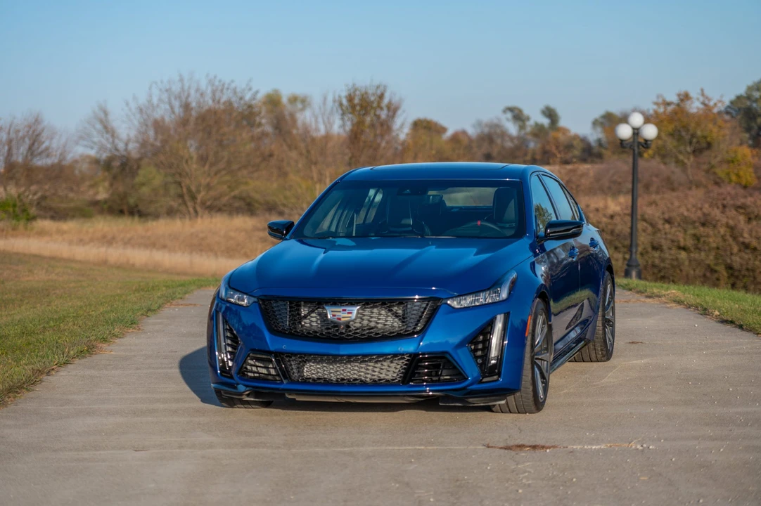 2022 Cadillac CT5-V Blackwing - Image 2 of 31