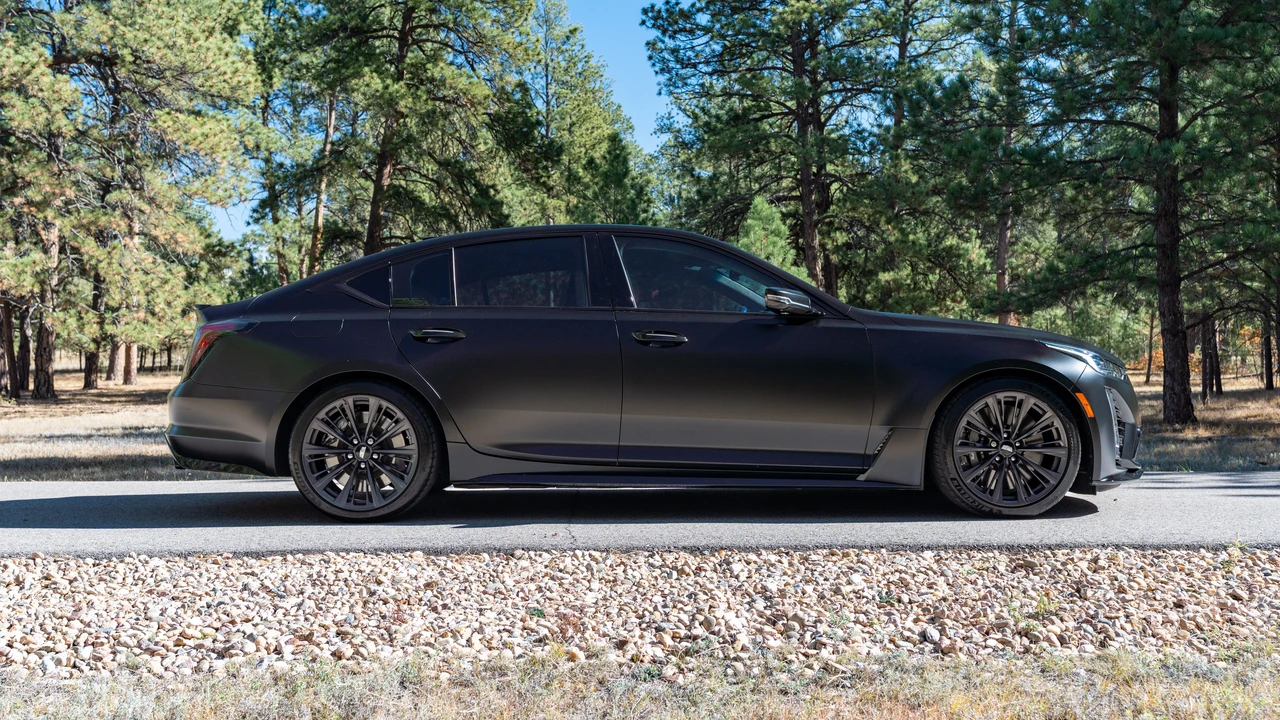 2022 Cadillac CT5-V Blackwing - Image 4 of 31