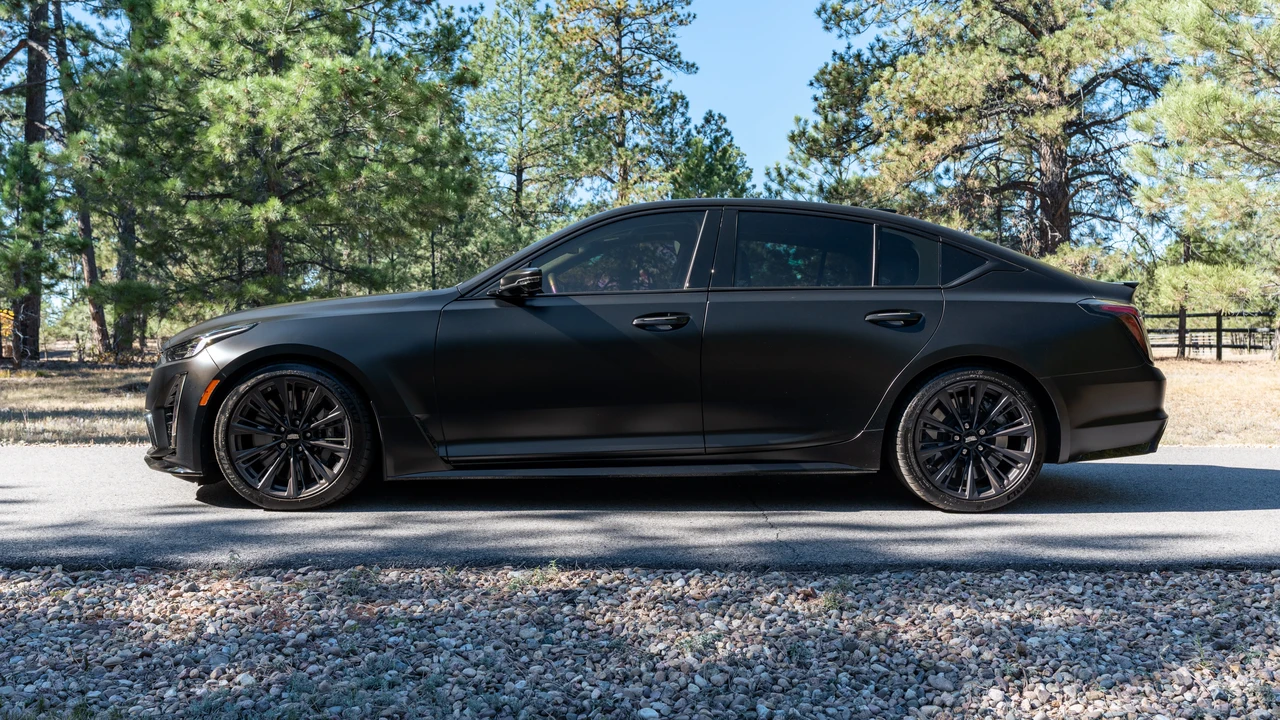 2022 Cadillac CT5-V Blackwing - Image 8 of 31