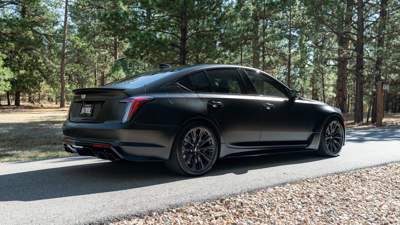 2022 Cadillac CT5-V Blackwing - Image 5 of 31