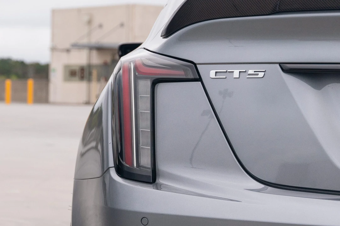 2022 Cadillac CT5-V Blackwing - Image 15 of 31