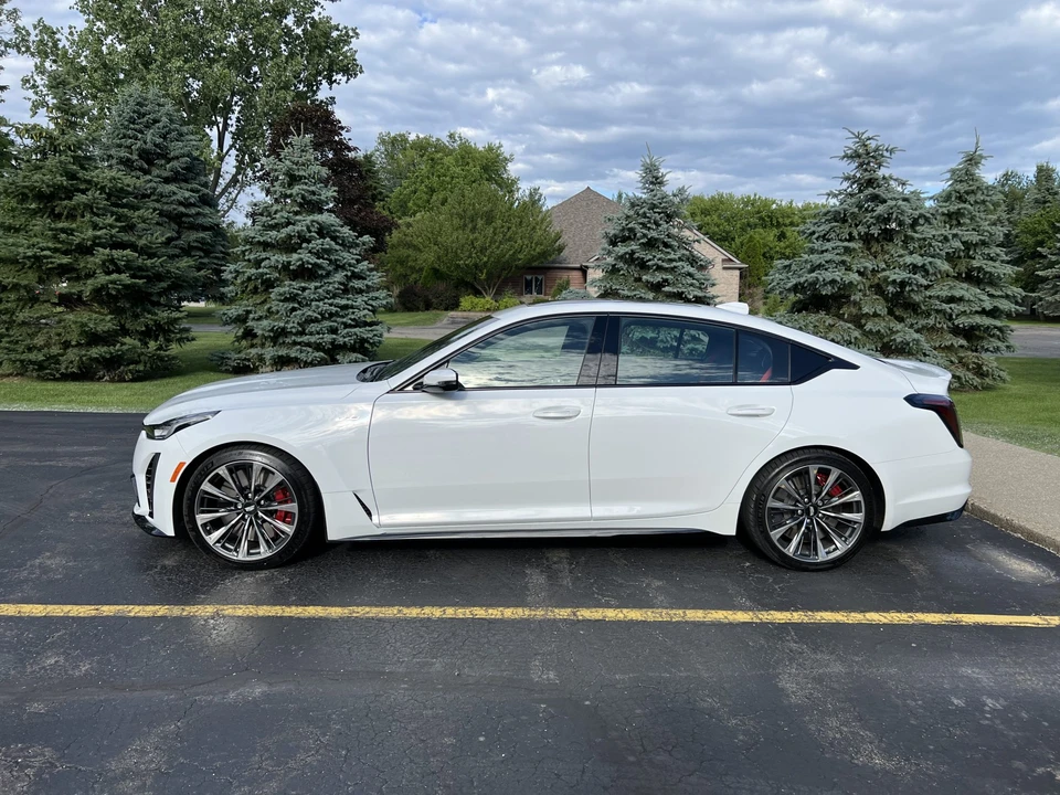 2022 Cadillac CT5-V Blackwing - Image 14 of 31