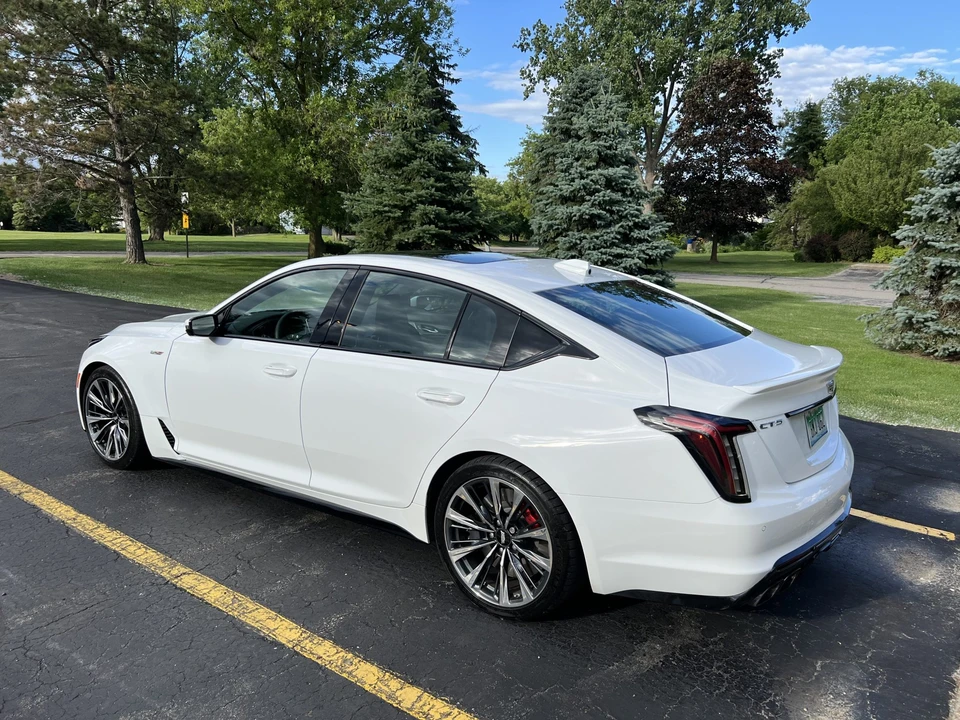 2022 Cadillac CT5-V Blackwing - Image 15 of 31