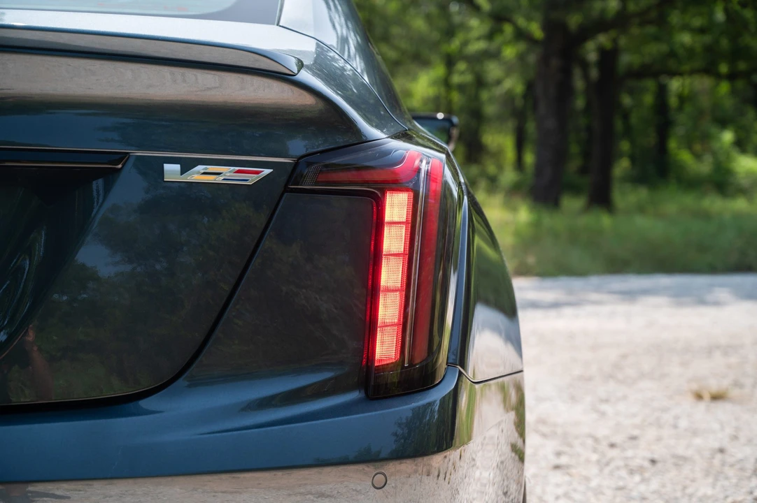 2022 Cadillac CT5-V Blackwing - Image 28 of 31