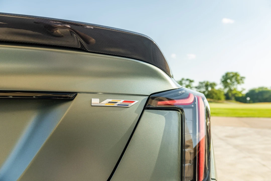 2022 Cadillac CT5-V Blackwing - Image 17 of 31