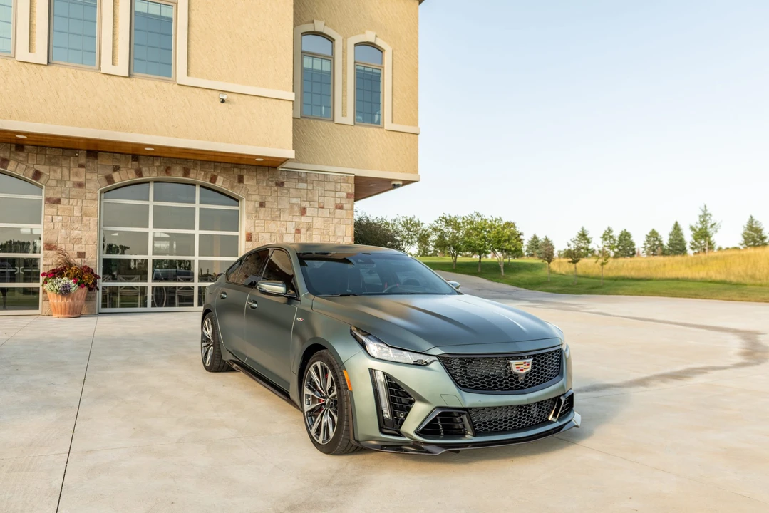 2022 Cadillac CT5-V Blackwing - Image 2 of 31