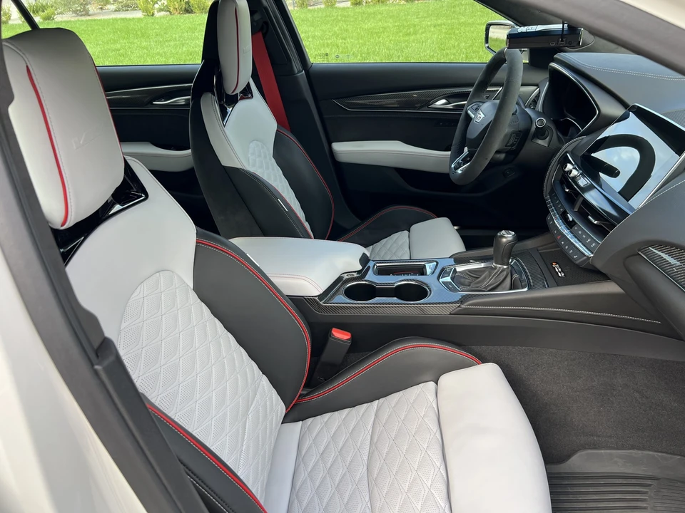 2022 Cadillac CT5-V Blackwing - Image 27 of 31