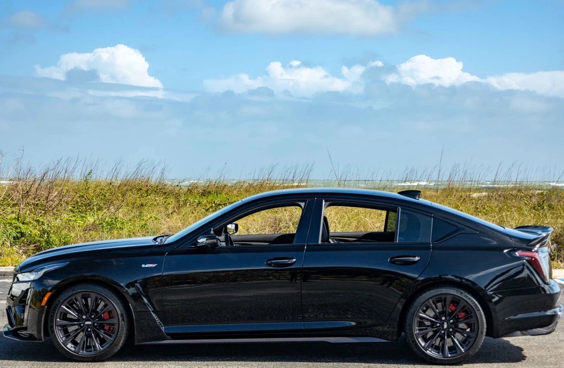 2022 Cadillac CT5-V Blackwing - Image 11 of 31