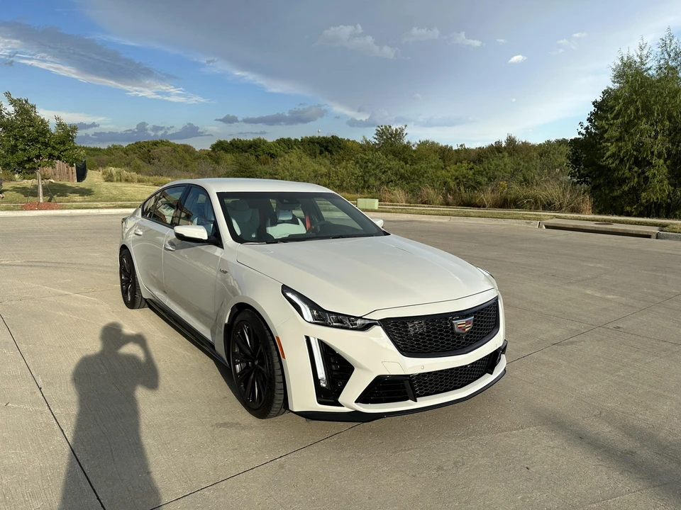 2022 Cadillac CT5-V Blackwing - Image 2 of 31