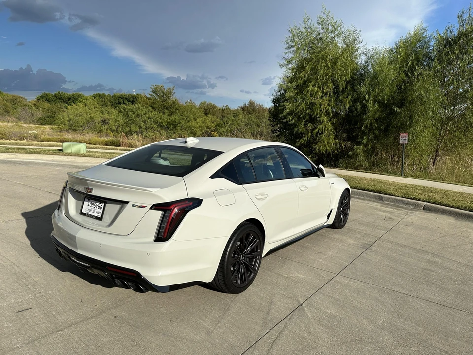 2022 Cadillac CT5-V Blackwing - Image 8 of 31