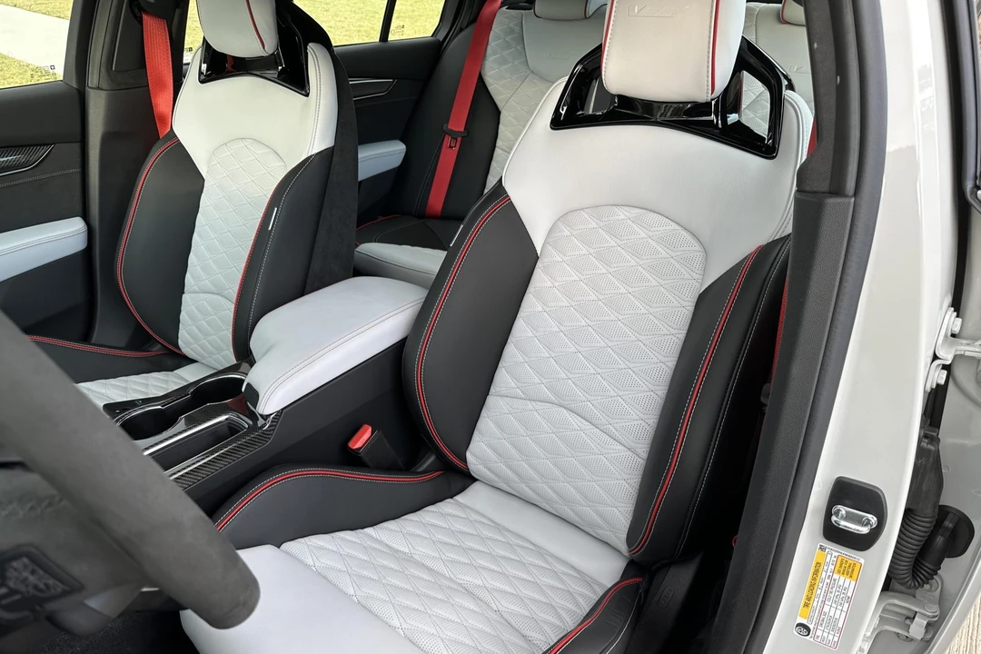 2022 Cadillac CT5-V Blackwing - Image 23 of 31