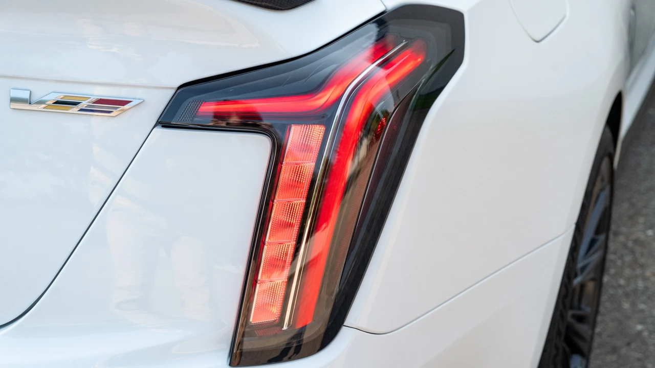 2022 Cadillac CT5-V Blackwing - Image 15 of 31