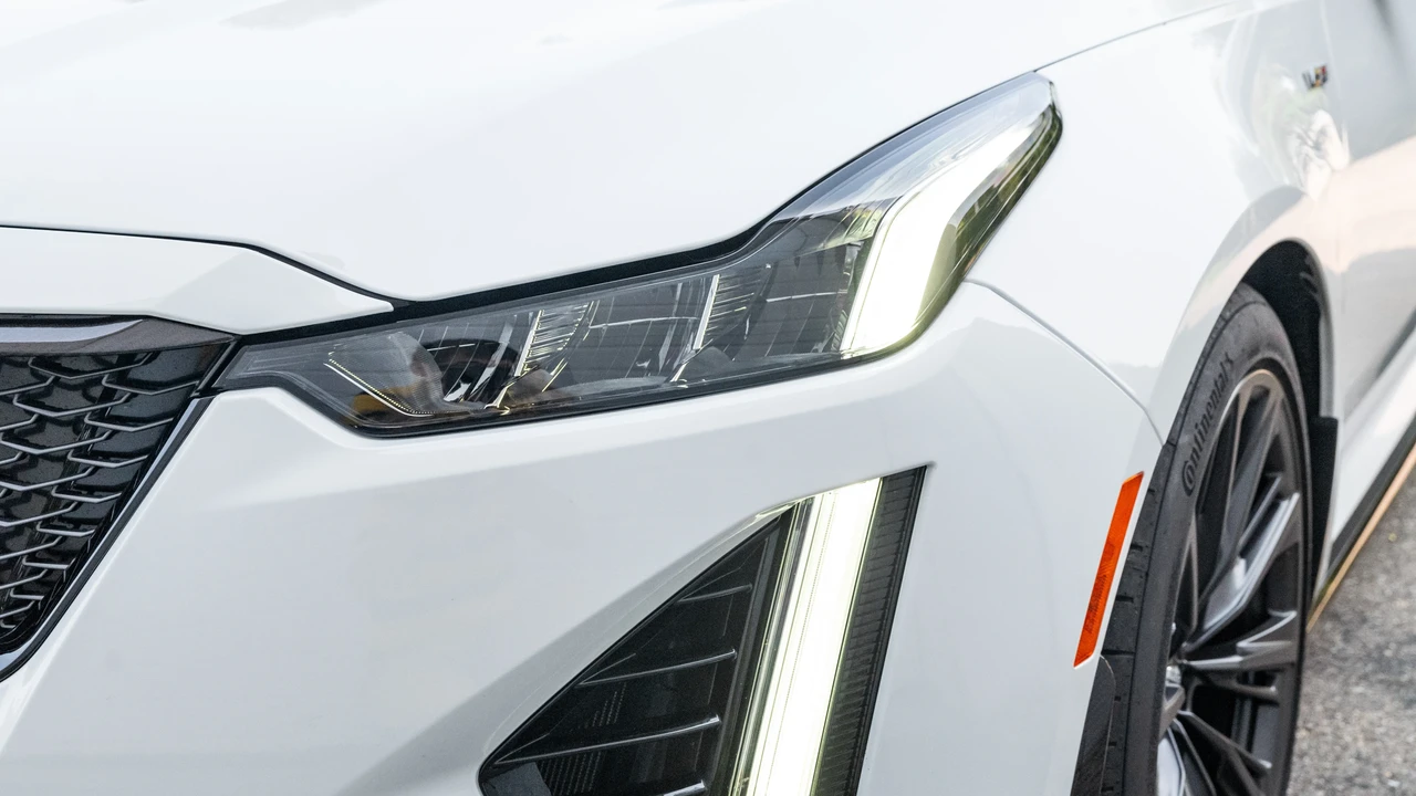 2022 Cadillac CT5-V Blackwing - Image 13 of 31