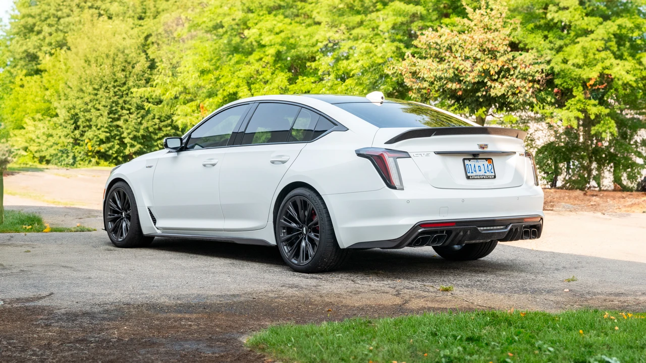 2022 Cadillac CT5-V Blackwing - Image 9 of 31
