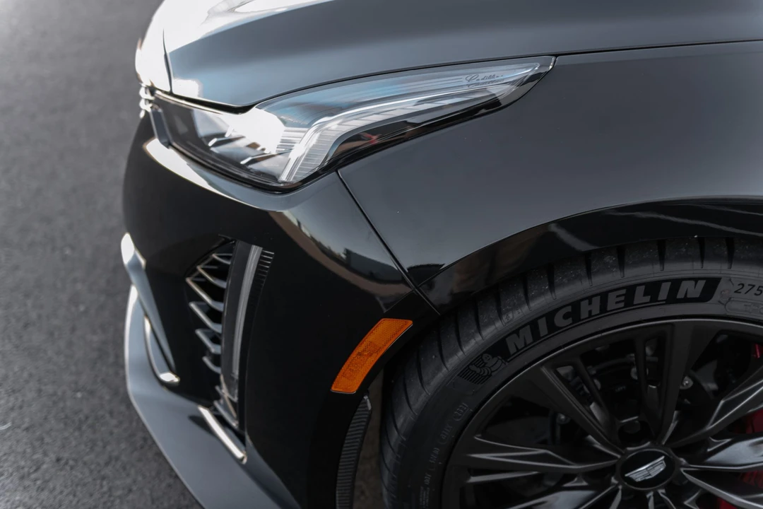 2022 Cadillac CT5-V Blackwing - Image 10 of 31