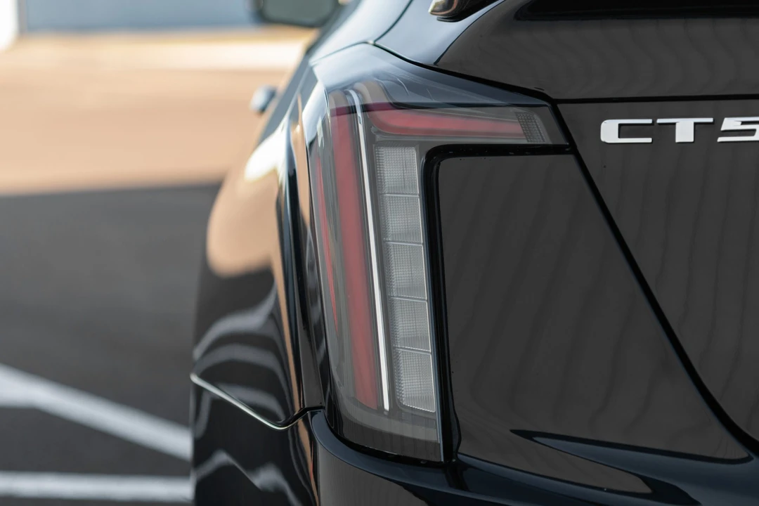 2022 Cadillac CT5-V Blackwing - Image 27 of 31