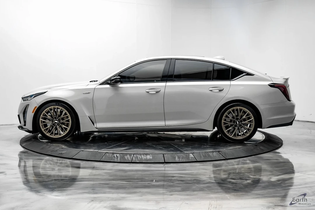 2022 Cadillac CT5-V - Image 5 of 12