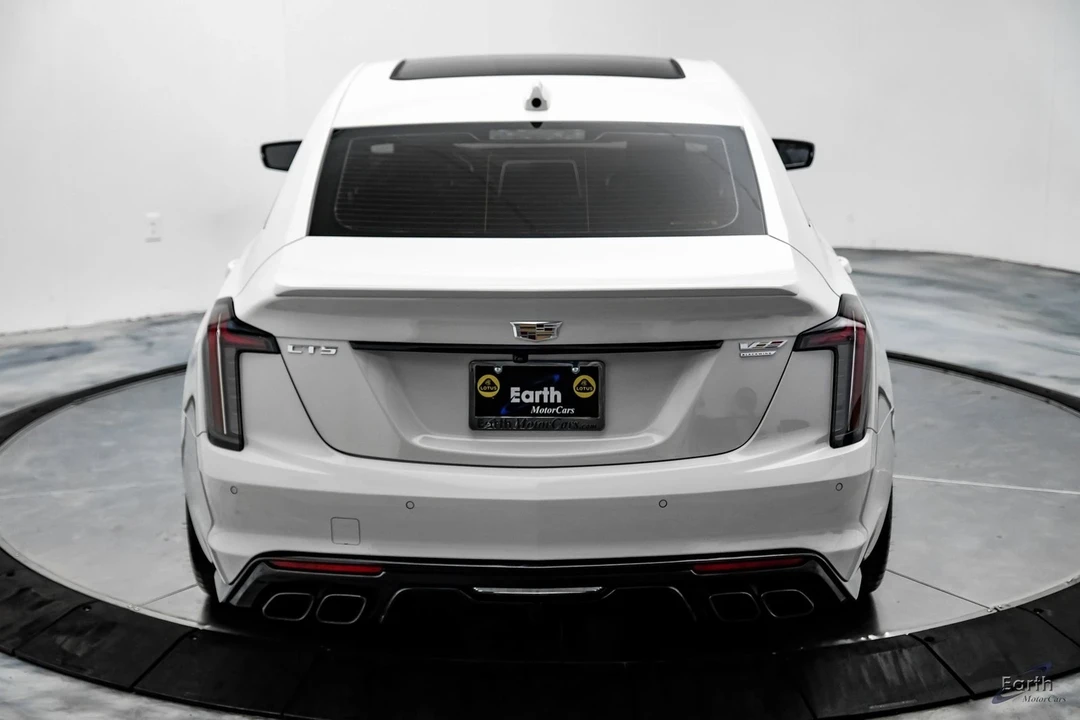 2022 Cadillac CT5-V - Image 11 of 12