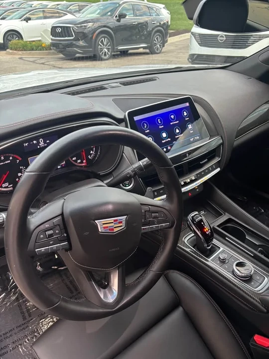 2022 Cadillac CT5-V - Image 9 of 10