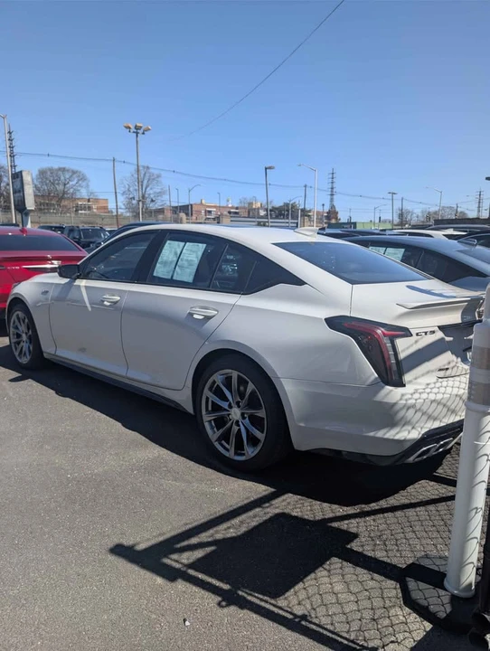 2022 Cadillac CT5-V - Image 2 of 10