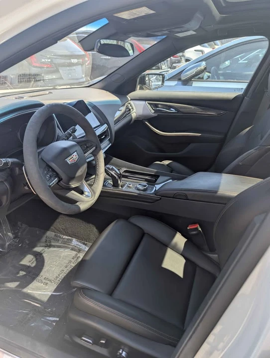 2022 Cadillac CT5-V - Image 5 of 10