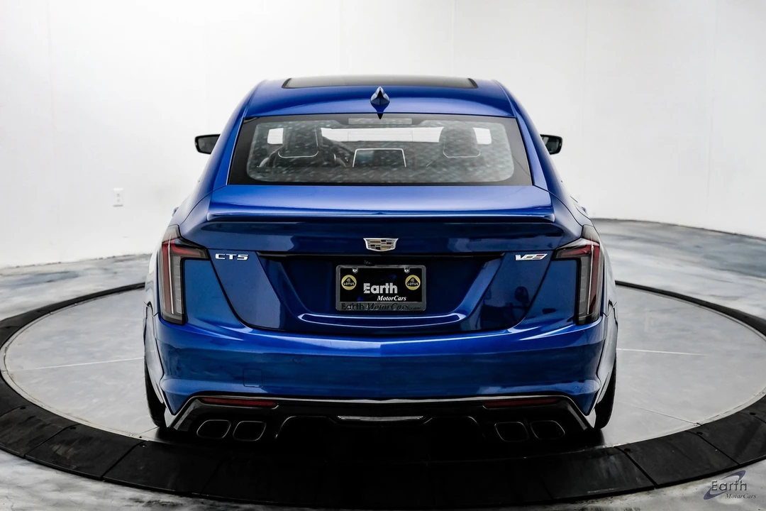 2022 Cadillac CT5-V - Image 11 of 12