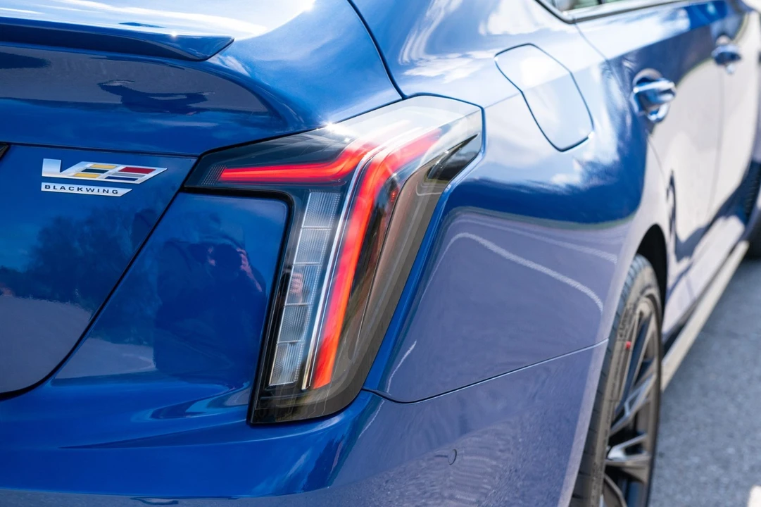 2022 Cadillac CTS - Image 14 of 21