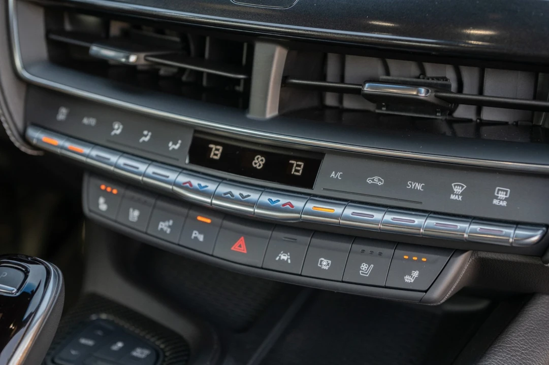 2022 Cadillac CTS - Image 18 of 21