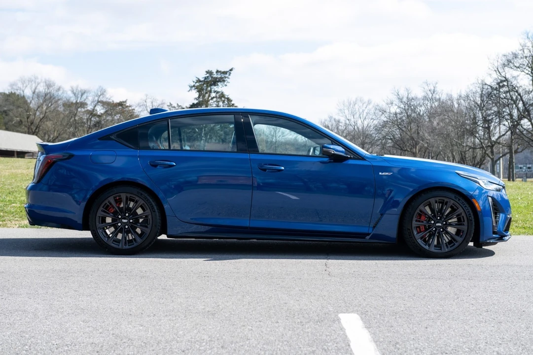 2022 Cadillac CTS - Image 20 of 21