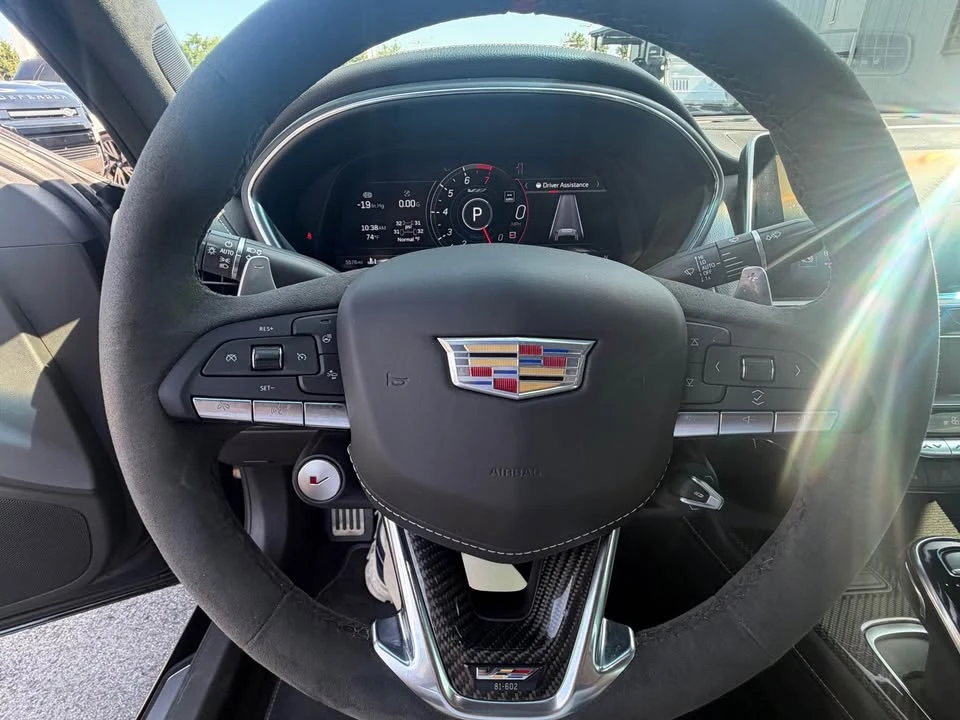 2022 Cadillac CTS - Image 10 of 15